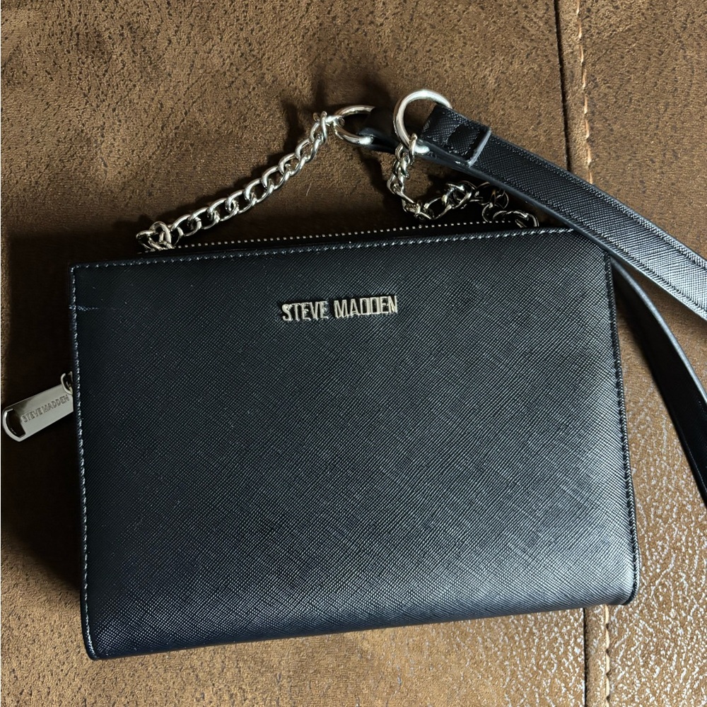Steve Madden Black Chain Strap crossbody